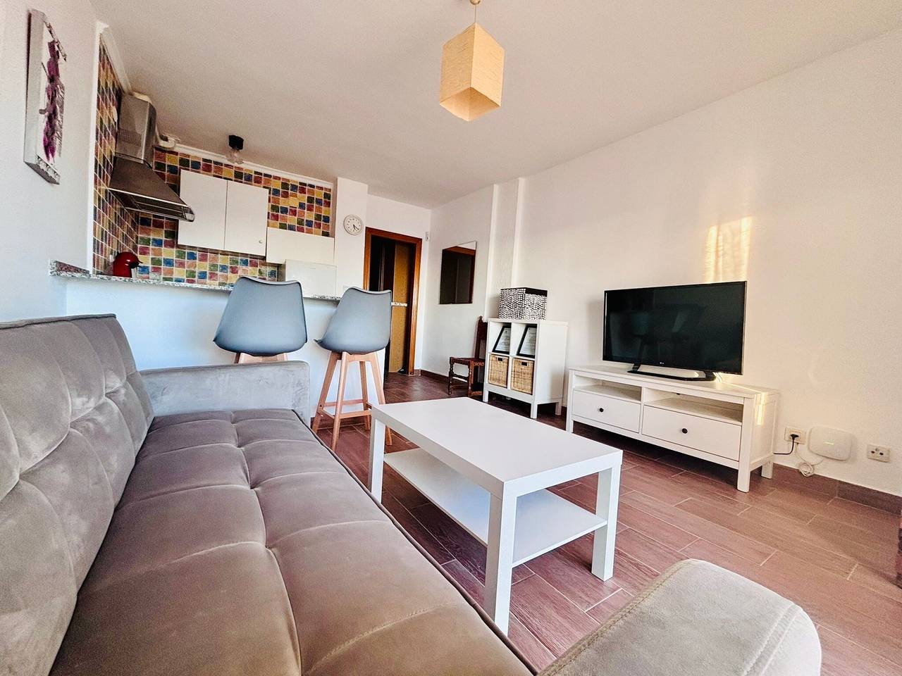 Entire apartment, Apartamento en primera línea de playa in Los Pinos (Almunecar), Almuñecar