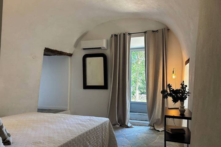 Location de vacances pour 2 personnes, avec piscine à Murato - 2