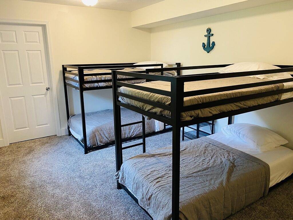 Spacious Home w/ King Bed close to Beaches, Lake Macatawa, Holland, & Saugatuck in Macatawa, Michigansee