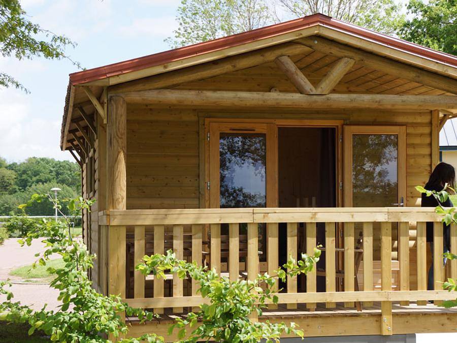 Camping de l'Hippodrome - Chalet 4 personnes - Eco-Nature in Sablé-sur-Sarthe, Sarthe