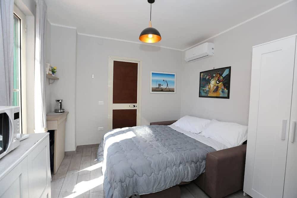 Ganze Wohnung, Villa Rosa - Wohnung n. 5 \"Myrtle\" (2 Betten): in Neapel, Neapel Provinz