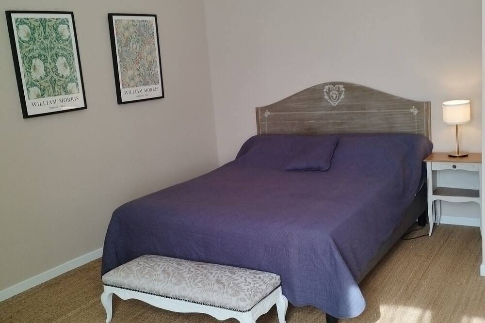 Holiday Home “La Maison De Famille” with Private Terrace, Garden & Wi-Fi in Luçon, Fontenay-le-Comte