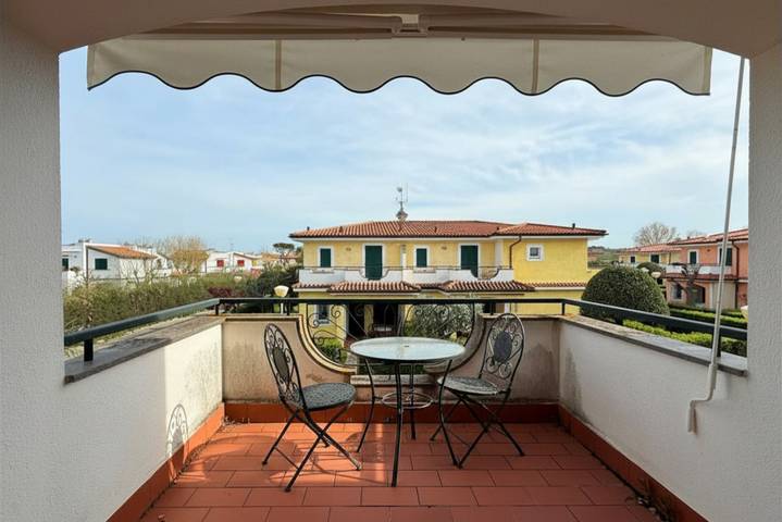 Entire apartment, P086 - Porto Recanati, villa with garden and terrace in Porto Recanati, Adriatic Coast Marken