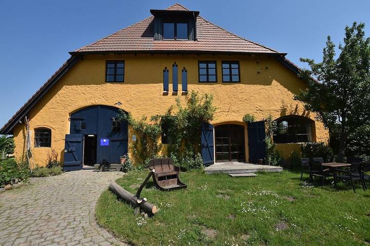 Ferienwohnung für 6 Personen, mit Garten und Sauna in Neu Bartelshagen