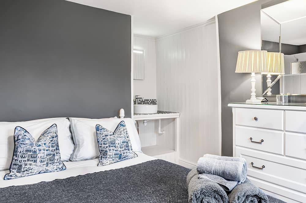 Private Terrasse und zentrale Lage innerhalb von 5 Minuten zu Fuß von der Stadt entfernt. in Polperro, Fowey