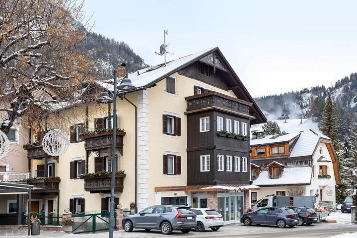 Ferienwohnung für 3 Personen, mit Balkon in den Pragser Dolomiten