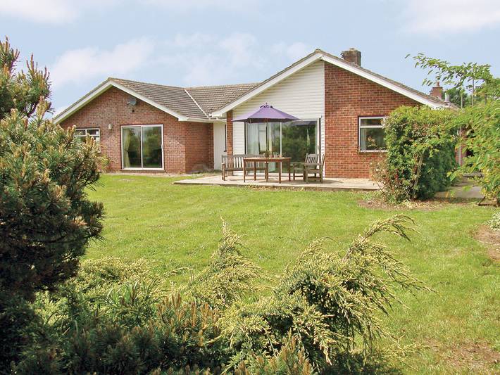 Log cabin for 8 people, with Garden in Cambridgeshire