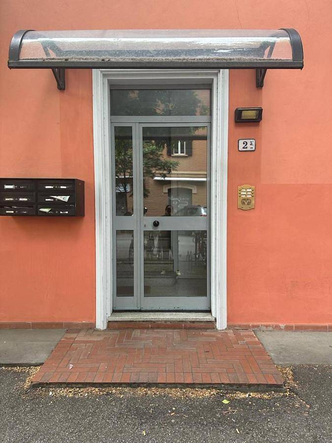 Gîte pour 4 personnes, avec terrasse et vue dans Gare De Bologne