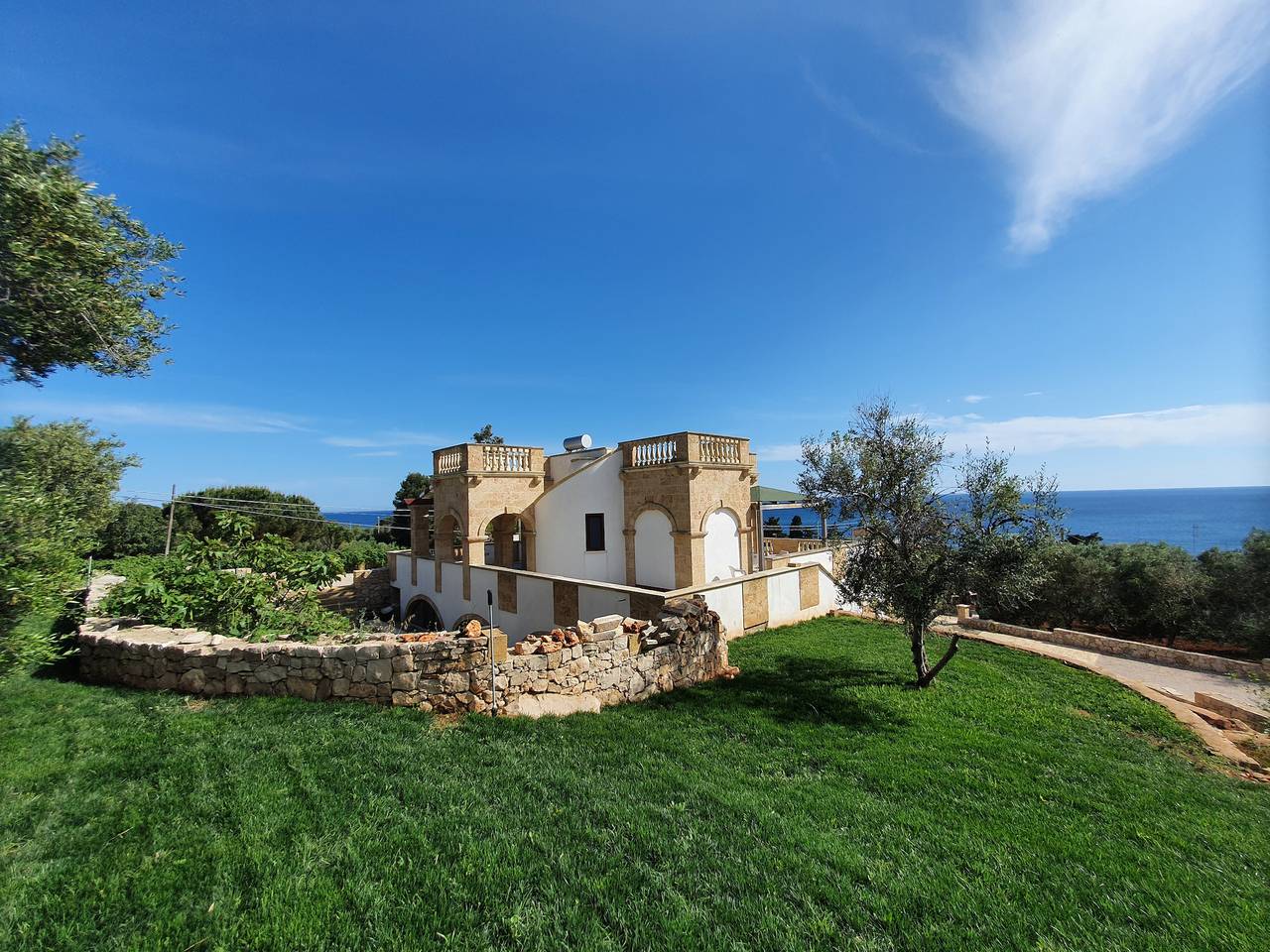 5 Min. zu Fuß zum Meer - großes Haus mit Pool in Torre Vado, Golf von Tarent