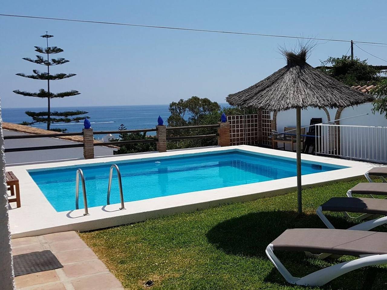 Casa de vacaciones con 3 dormitorios. in Playa de Benajarafe, Vélez-Málaga