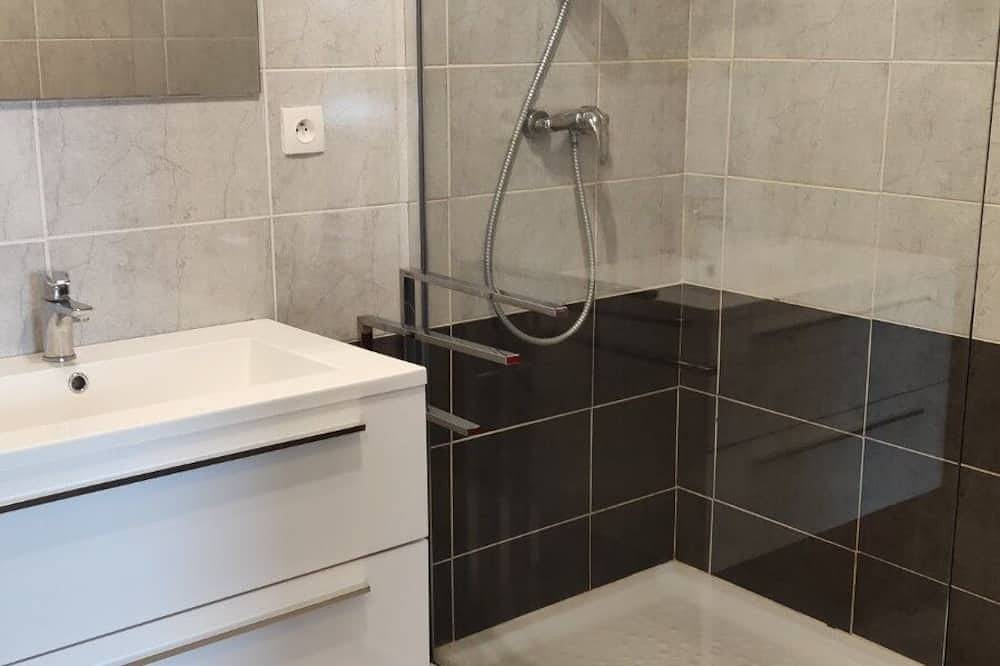 Nice renovated 110m2 apartment in village center house for 6 people in Luz-Saint-Sauveur, Parque nacional de los Pirineos