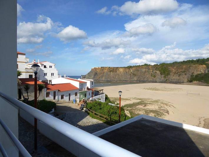Casa de férias para 5 pessoas, com Varanda e Terraço e ainda Vista em Odeceixe