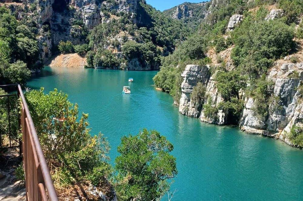 Verdon-5 minutes from Lake Sainte-Croix, a village house for 8 people in Baudinard-sur-Verdon, Brignoles region
