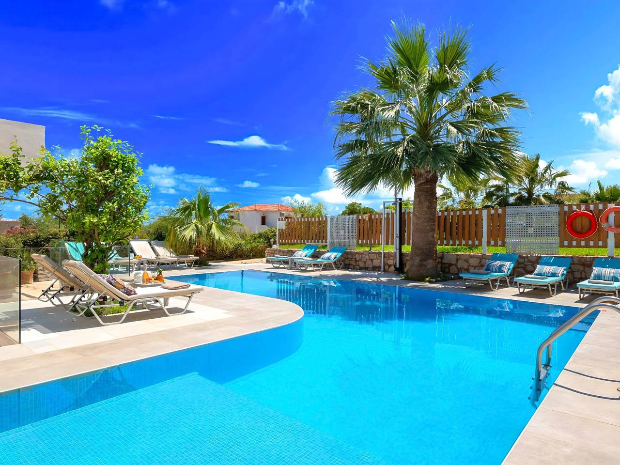 In Paralia Kourna mit Grill, Terrasse und Garten in Chania und Umgebung