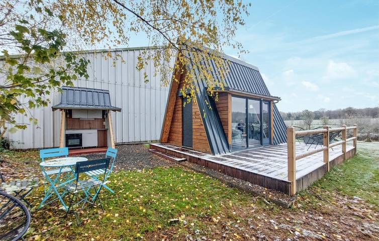 Location de vacances pour 2 personnes, avec terrasse ainsi que jardin et piscine à Herry - 2