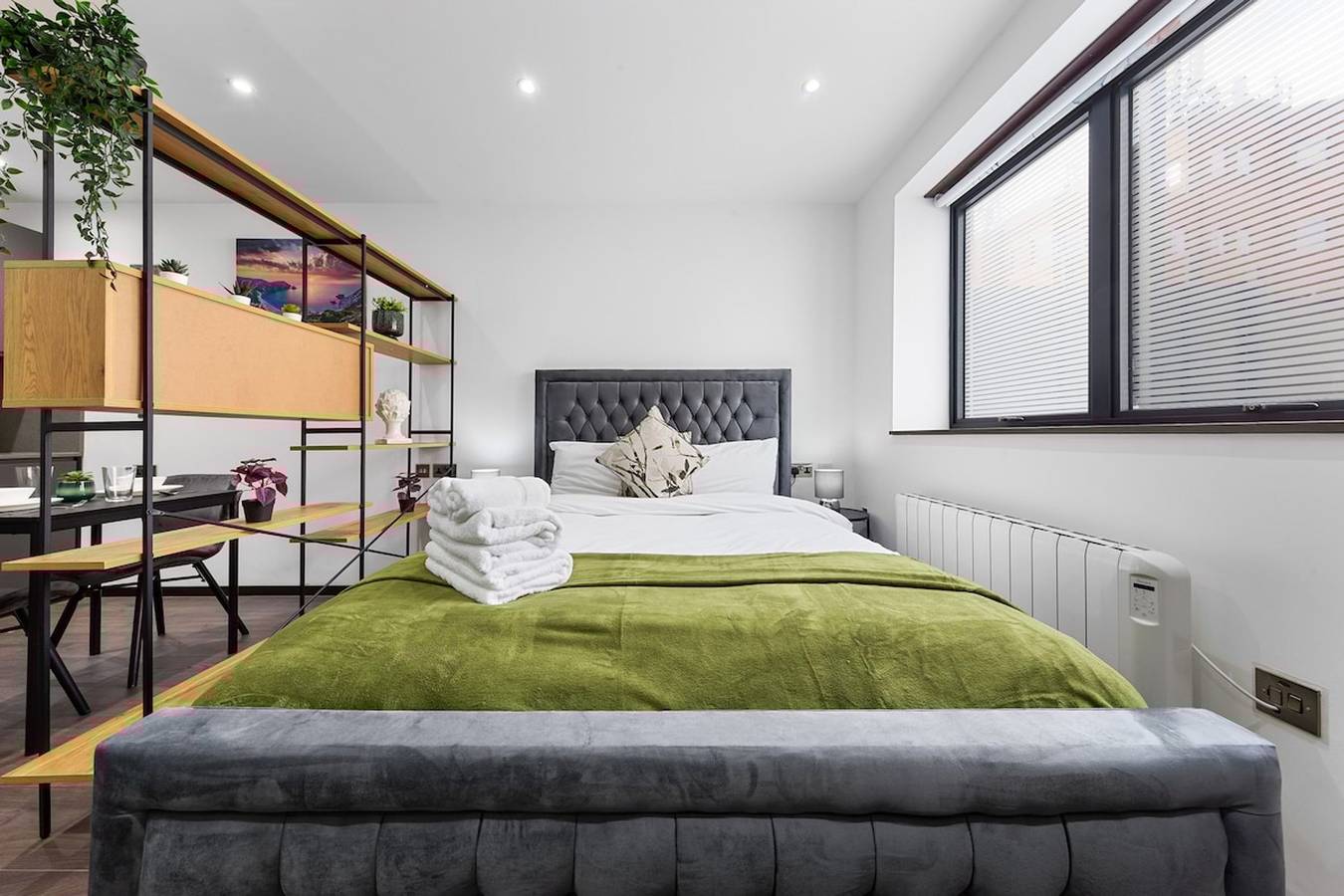 Entire apartment, Chic Studio in Golders Green  Near Tube Station in London, South East England