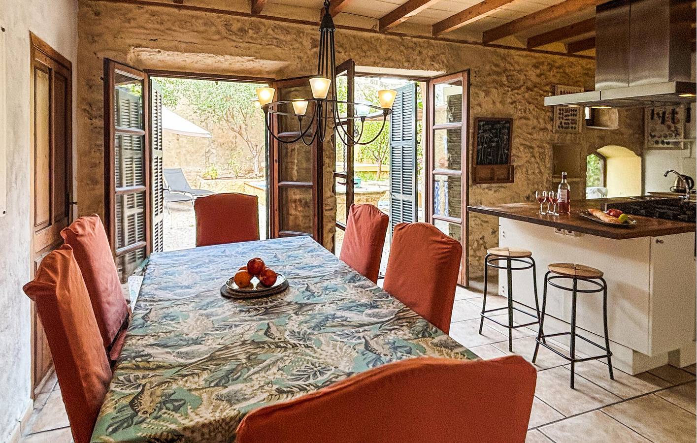Cozy 2BR Apartment with Pool, Kitchen, & Wi-Fi - 2km to Ferradura Beach in Capdepera, East Majorca