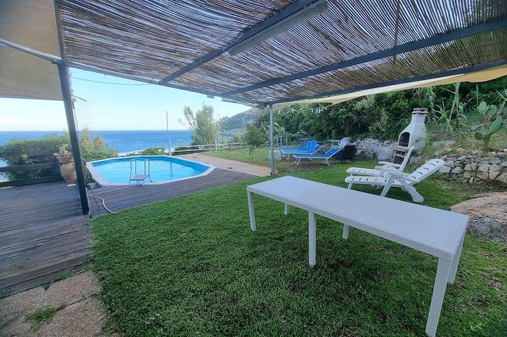 Location de vacances pour 30 personnes, avec Balcon et Jardin dans Marina Serra