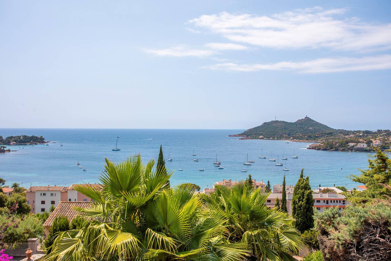 Ganzes Studio, Studio 'La Palmeraie' mit Meerblick, Wi-Fi und Klimaanlage in Agay, Saint-Raphaël