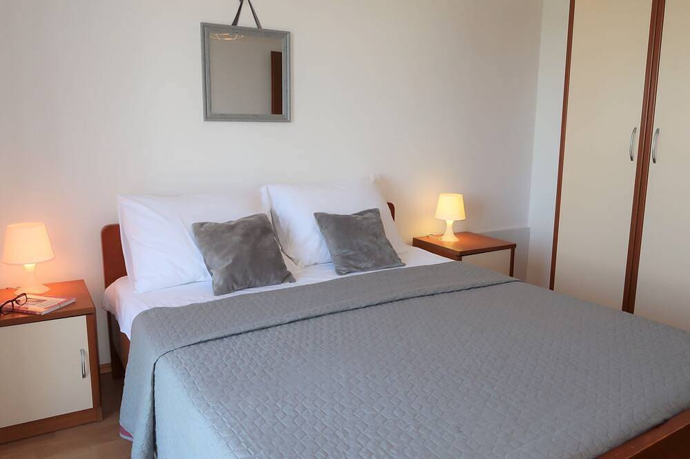 Ganze Wohnung, Ferienwohnung Ulika in Raša, Ostküste Istrien