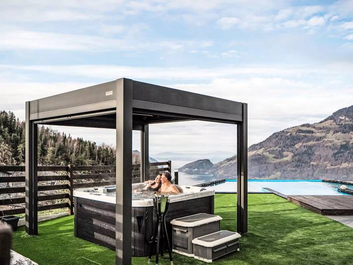 Villa für 10 Personen, mit Garten und Sauna sowie Pool in der Schweiz