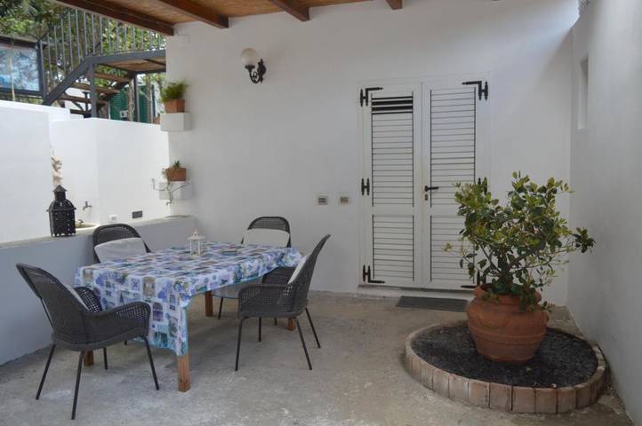 Gîte pour 2 personnes, avec jardin, animaux acceptés dans Stromboli - 2
