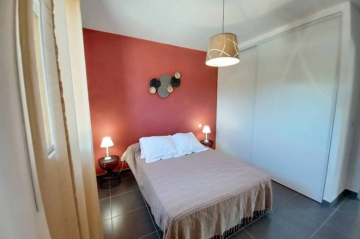Appartamento intero, Apt heated pool, wifi, 2 bedrooms, air conditioning, 7 min beach 1 min river in Galeria, Parco naturale regionale della Corsica