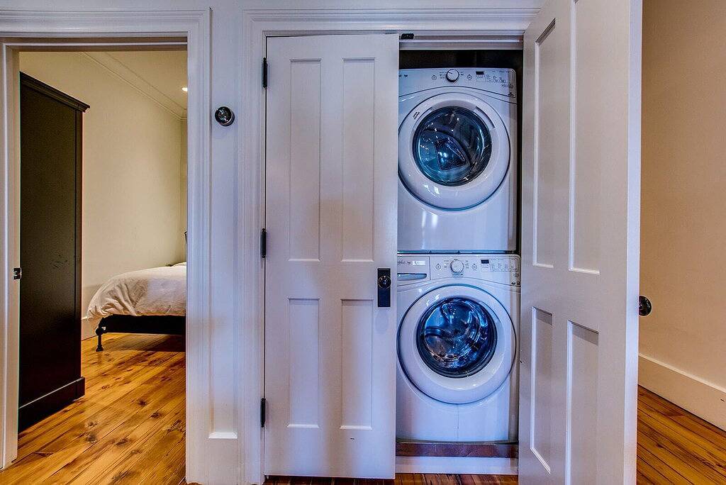 Ganze Wohnung, Sheridan Suite, wunderschöne Innenstadt, High-End-Suite im Loft-Stil an der Main Street in Penn Yan, Keuka Lake