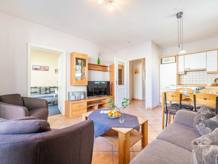 Ferienwohnung für 4 Personen, mit Balkon in Binz - 2