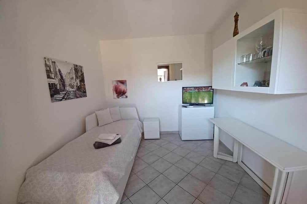 Ganze Wohnung, Sibilla two-room house with terrace 60 meters from the sea in Cala Reale, Golfo Aranci