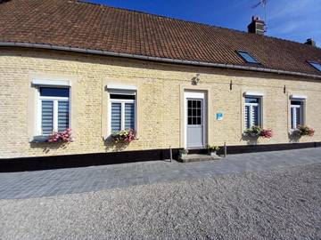 Chambre d’hôte pour 4 personnes, avec jardin ainsi que vue et terrasse à Ardres