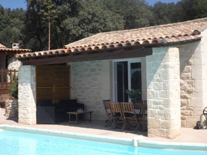 Location de vacances pour 4 personnes, avec piscine ainsi que vue et jardin, animaux acceptés à Gignac - 4