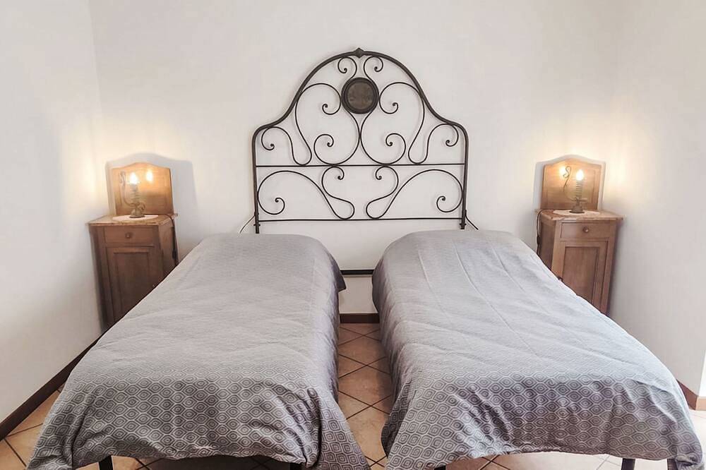 A Casa di Lale in Claino, Claino con Osteno
