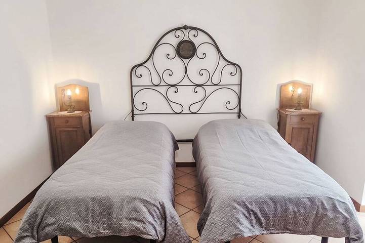 A Casa di Lale in Claino, Claino con Osteno