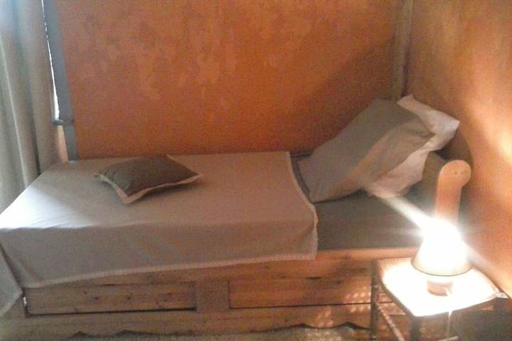 Gîte pour 3 personnes, avec jardin et terrasse à Camlez - 2