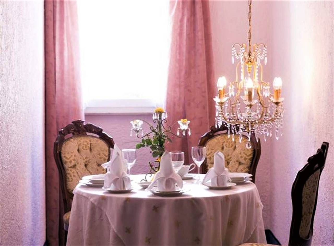 Hotel-Restaurant Traube - Doppelzimmer mit Frühstück in Neuffen, Albsteig Etappe 9