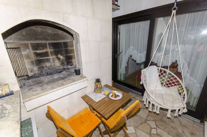 Gîte pour 4 personnes, avec Terrasse et Vue à Split - 3