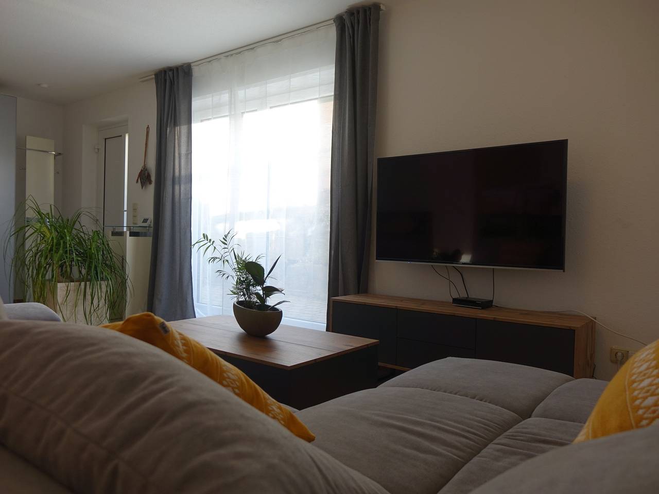 Ganze Ferienwohnung, Exclusive kuschelige Wohnung im Herzen Frankens/Europa in Gaukönigshofen, Romantische Straße