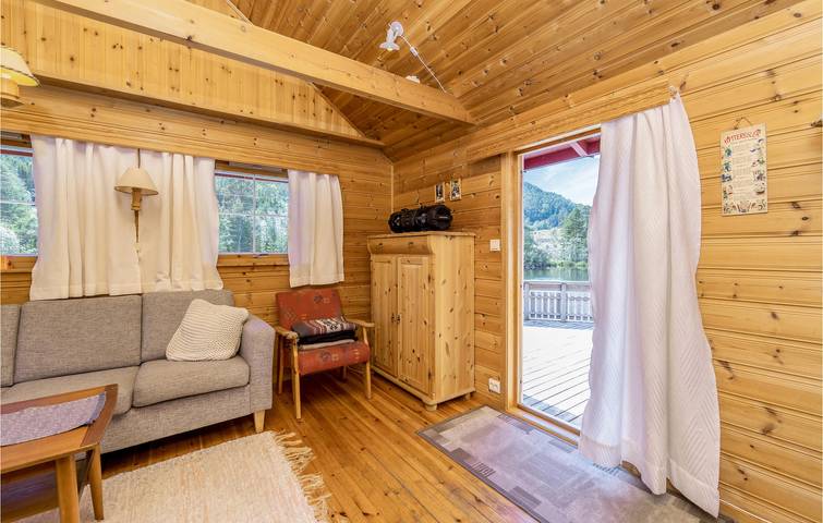 Ferienhaus für 7 Personen mit Terrasse in Gloppen
