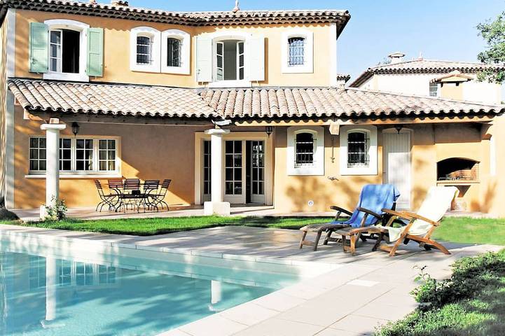 Location de vacances pour 10 personnes, avec piscine et sauna dans Domaine de Fayence