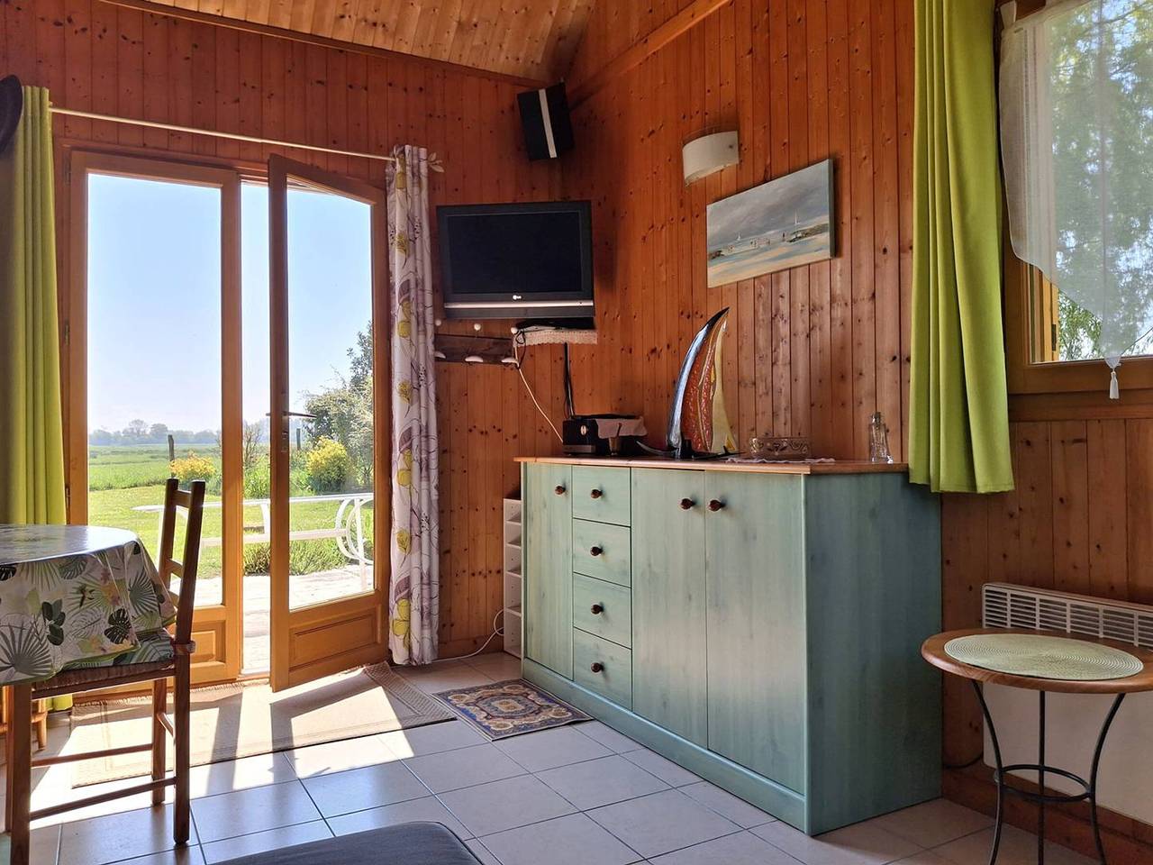 Authentisches Chalet nahe am Strand für 6 Personen in Merville-Franceville-Plage, Caen und Umgebung