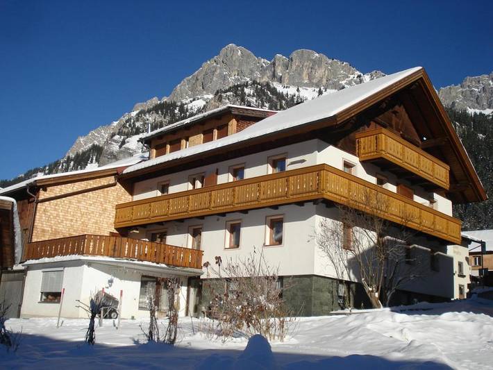 Vakantiewoning voor 3 personen, with Balkon and Terras as well as Tuin and Uitzicht in Nesselwängle