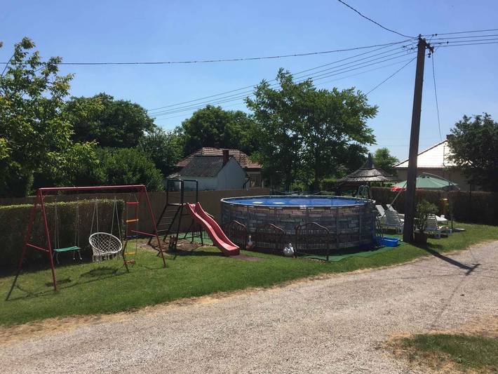 Maison de vacances avec piscine et jardin in Balatonkeresztúr, Rive sud du lac Balaton
