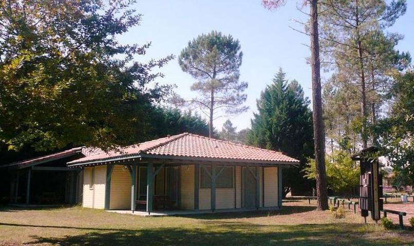 Gîte pour 6 personnes, avec Terrasse ainsi que Jardin et Vue