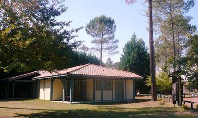 Gîte pour 6 personnes, avec terrasse à Brocas