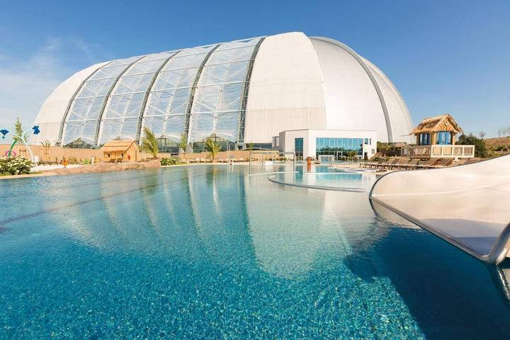 Camping für 6 Personen, mit Pool und Sauna sowie Terrasse und Whirlpool in Tropical Islands (Wasserburg) - 2
