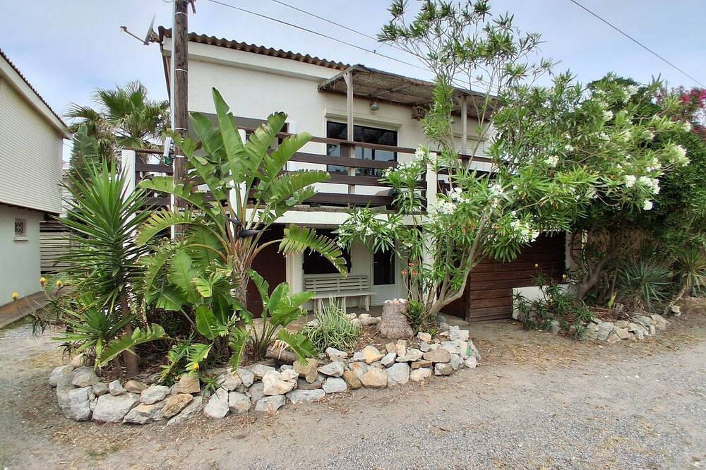 Chalet auf Stelzen zwischen Mittelmeer und Teichen, Gruissan, für 7 Personen, Wifi in Plage des Chalets, Gruissan