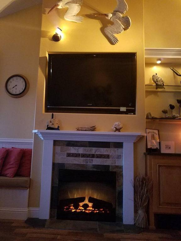 Ganze Wohnung, Atemberaubende und komplett renovierte Eigentumswohnung am Strand in Cayucos, San Luis Obispo County