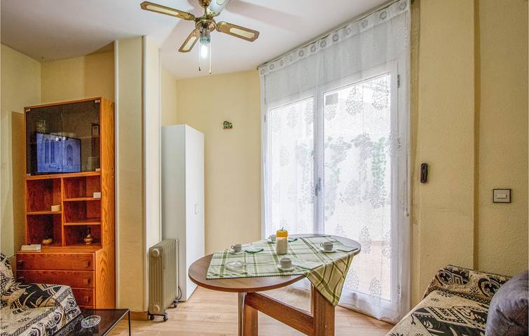 Ganze Ferienwohnung, Klimatisiertes Terrassenapartment | Strand 2.5km in Sant Antoni de Calonge, Calonge