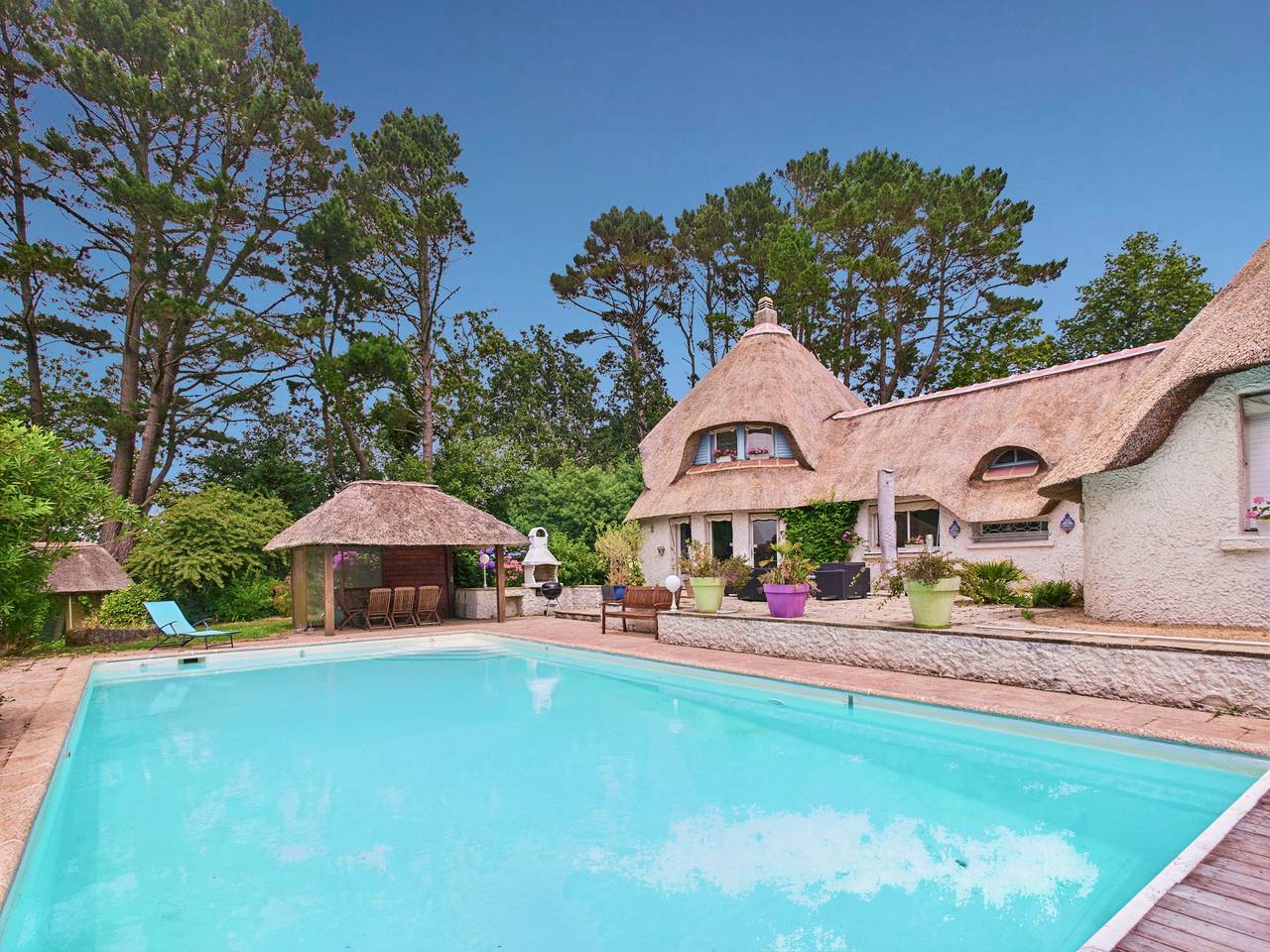 Piscine chauffée, Grand jardin, maison pour 8 in Pleuven, Côte de Cornouaille